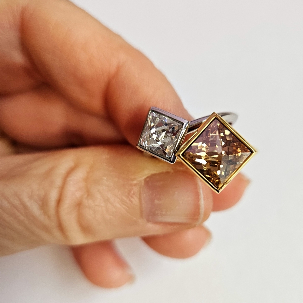 Brosway set of 2 tone rings